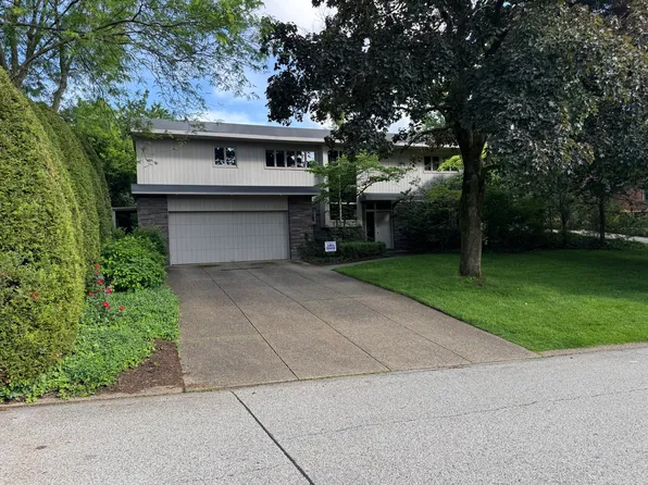 1093 Lyndhurst Dr, Pittsburgh, PA 15206