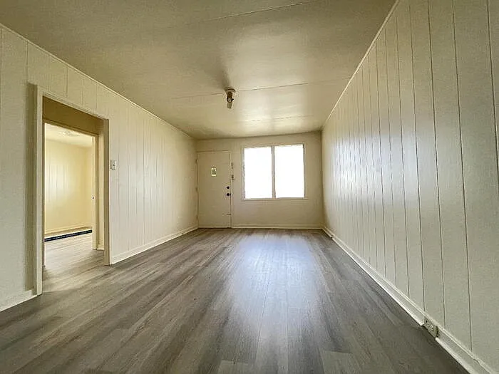 1610 Emerson St — Photo 2