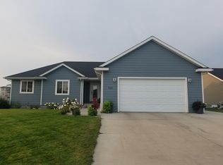 912 28th Ave NE, Aberdeen, SD 57401
