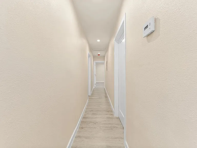 9588 W Olympic Blvd #5 — Photo 21
