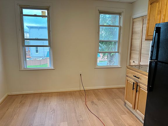 3rd image of 203 Brookside Ave APT 2