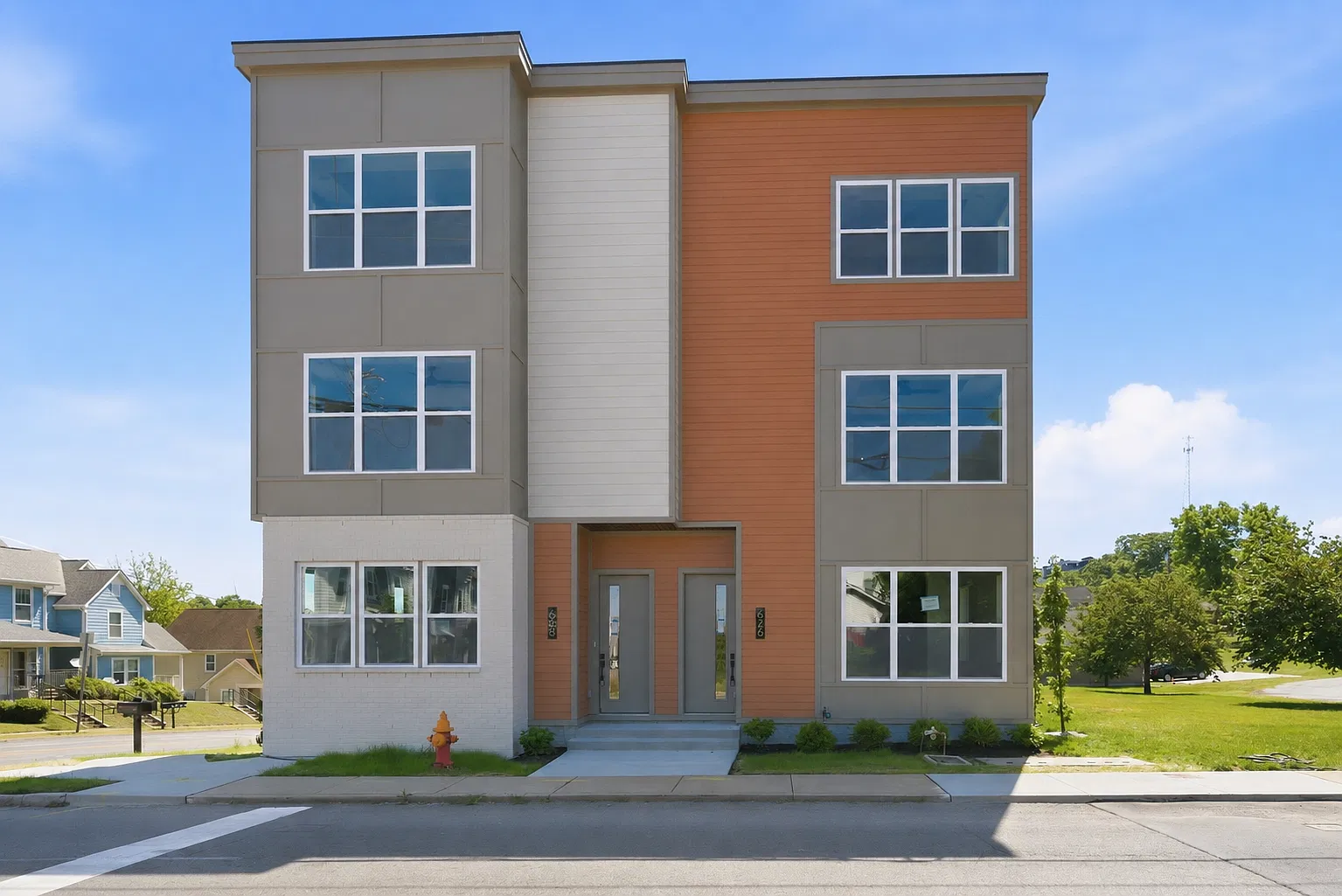 4 bed, 3.5 bath, 2428 sqft, $2,600 — Photo 3