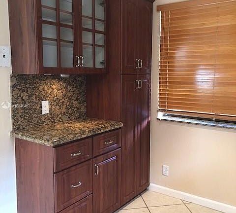 3rd image of 195 Lakeview Dr APT 201