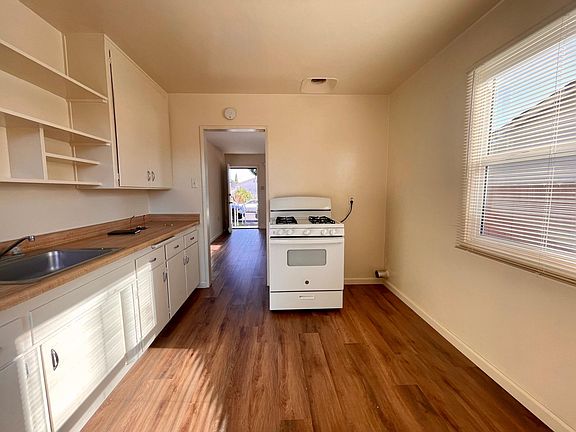 new stove, lots of cabinet