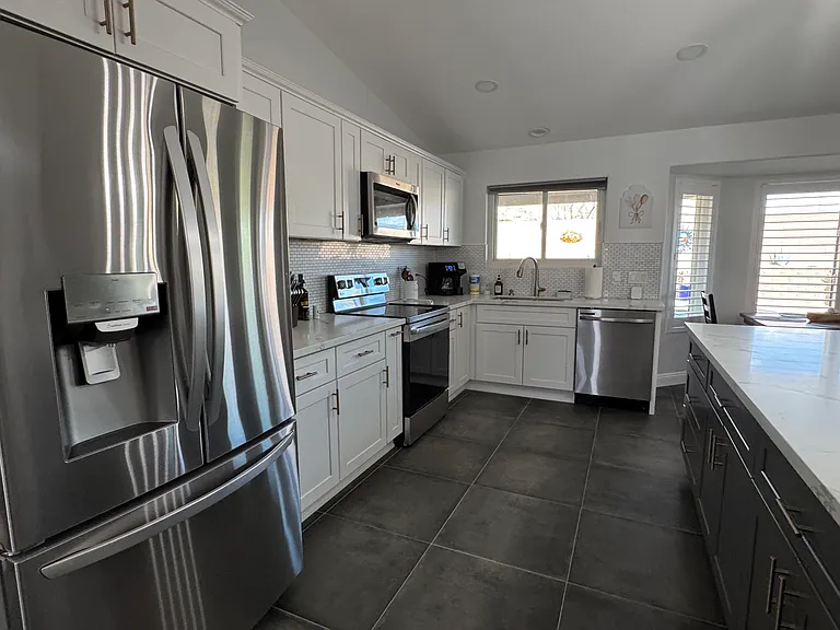 3232 Sheik Dr — Photo 6