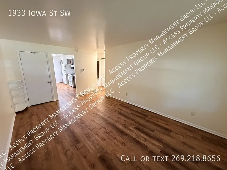 1933 Iowa St SW — Photo 3