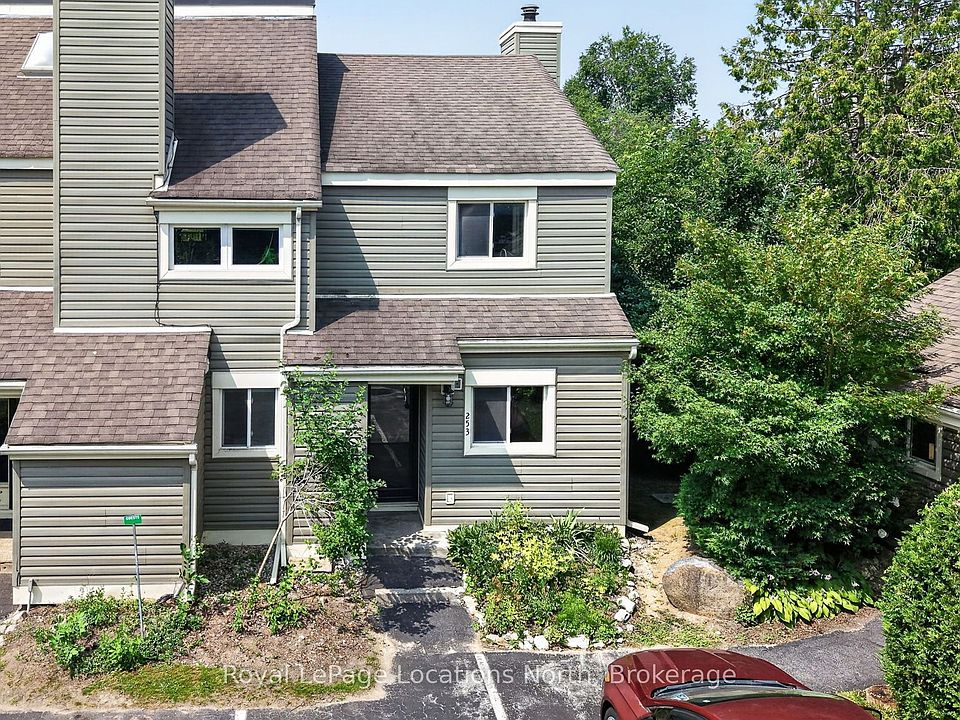 1st image of 13 Harbour St W #253
