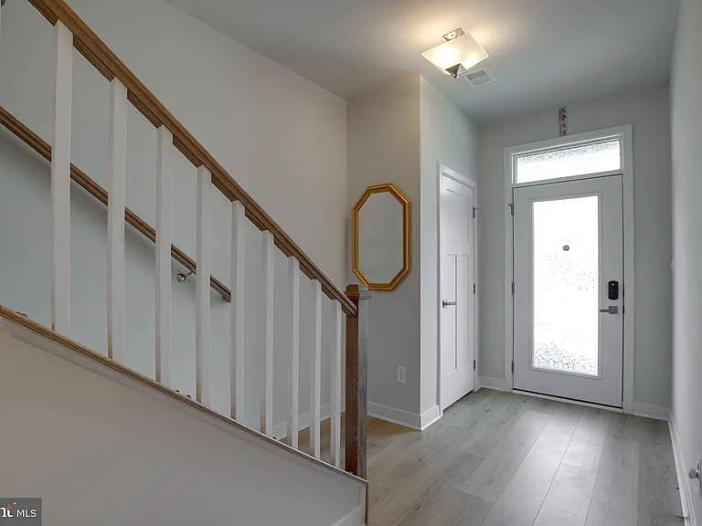 4468 Sulford Ter — Photo 12