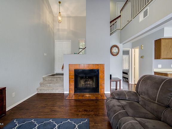 3rd image of 1535 N Horne Unit 57