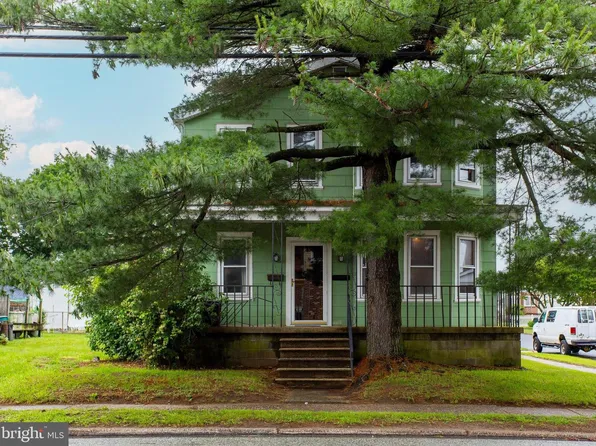 1200 4th Ave, Lester, PA 19029