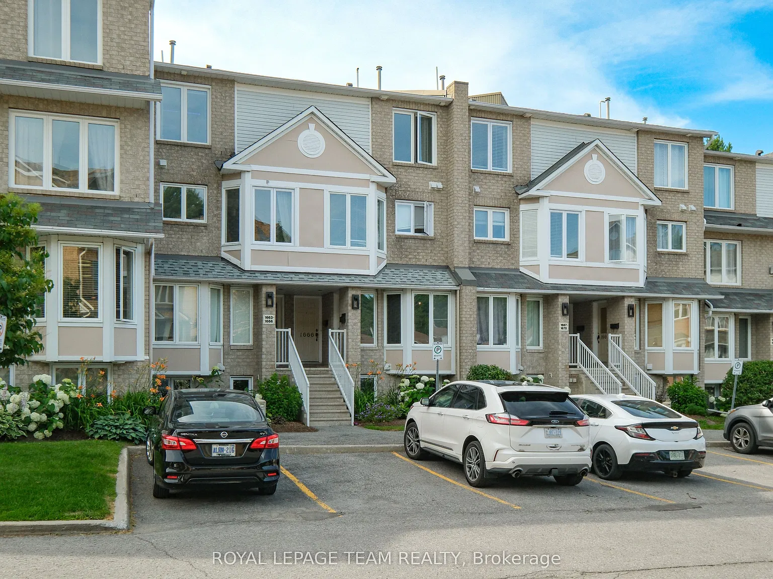 2 bed, $2,300 — Photo 1