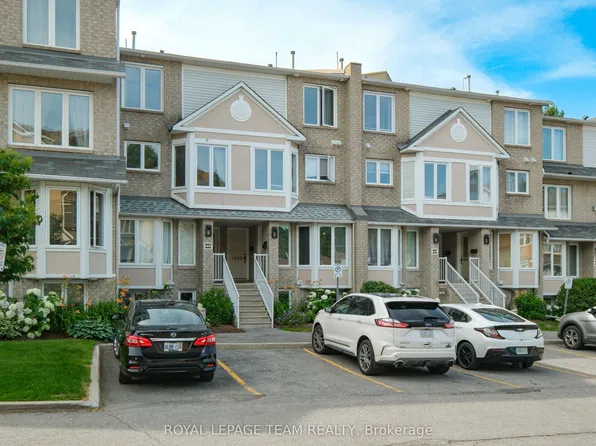 1665 Locksley Ln, Ottawa, ON K1J 1B6