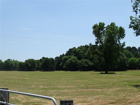 4th image of 1710 N Fm #2137