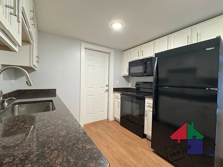166 N Winooski Ave — Photo 15