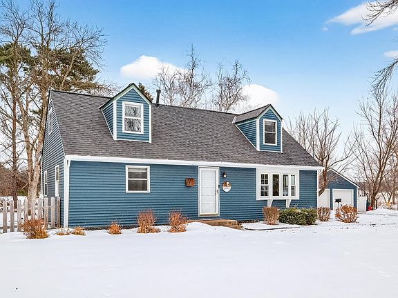 3rd image of 9090 Jamaca Ct N
