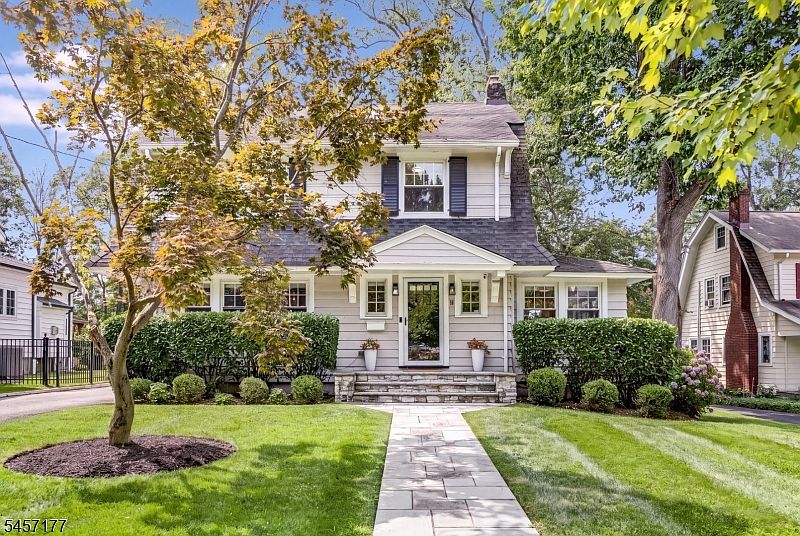 1st image of 8 Berkeley Rd