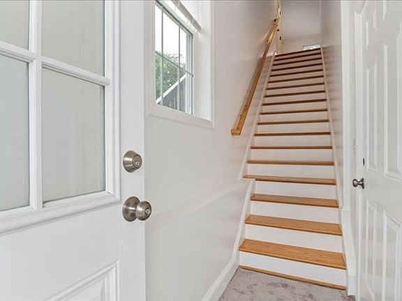 5th image of 17 Howard St Floor 3
