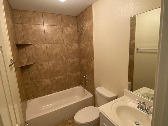 2nd image of 16130 Spinnaker Dr
