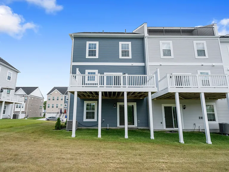 1749 Water Crossing Rd — Photo 34
