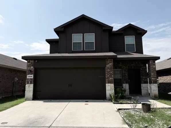 1050 Old Oaks Dr, Forney, TX 75126