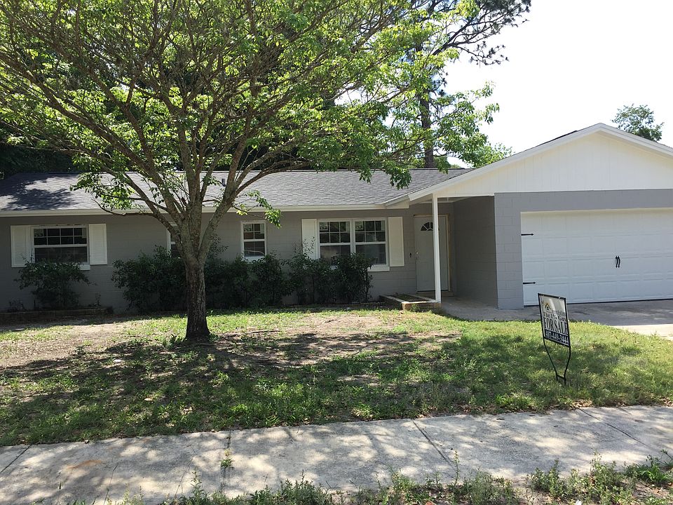 1st image of 3686 Trianon Dr