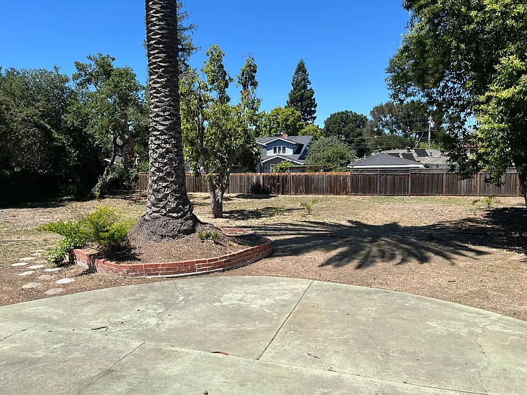 16841 Leroy Ave — Photo 27