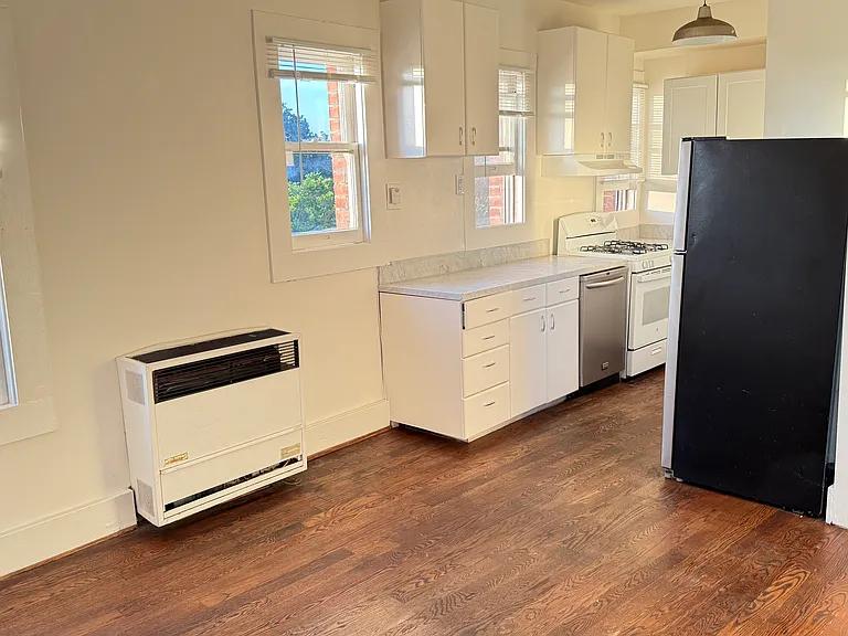 120 Westminster Ave #17 — Photo 12