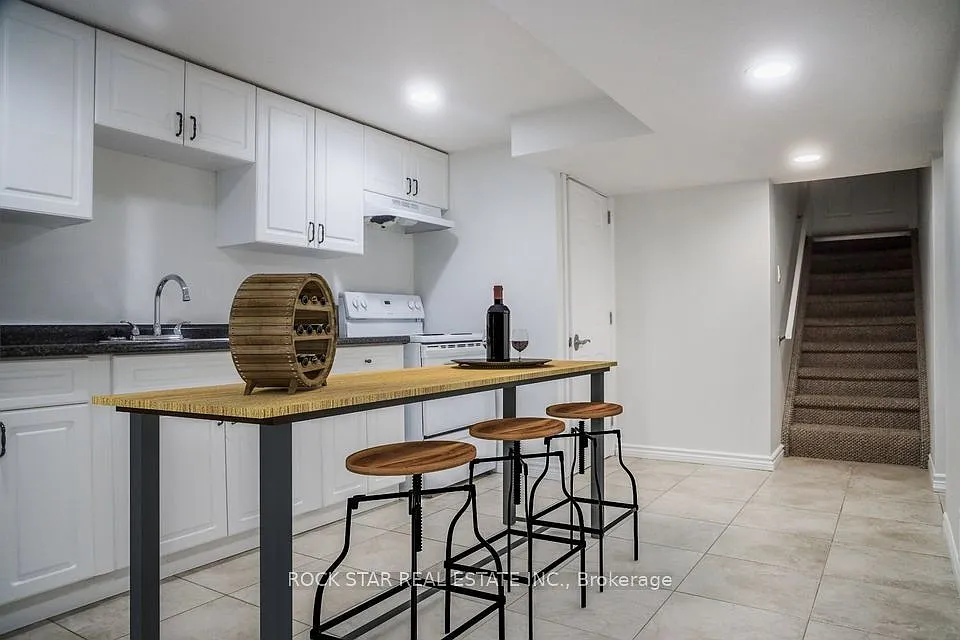 4 bed, $1,750 — Photo 3