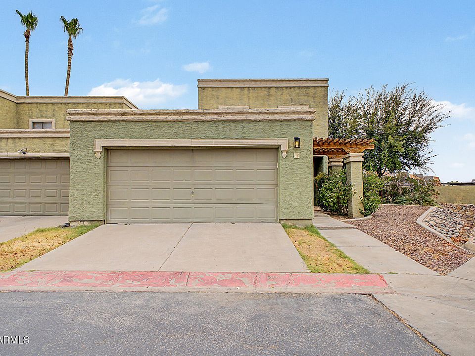 1st image of 815 E GROVERS Avenue #28