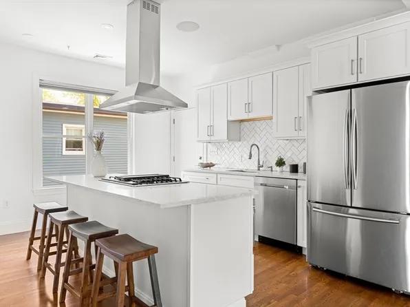 76 Flint St #2, Somerville, MA 02145