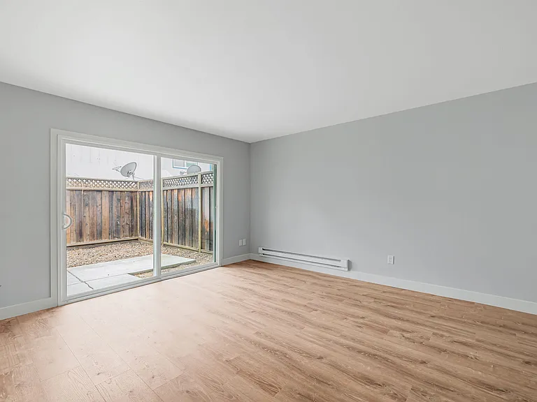 Silicon Valley Apartments — Photo 43