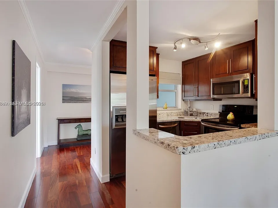 1610 Lenox Ave #301