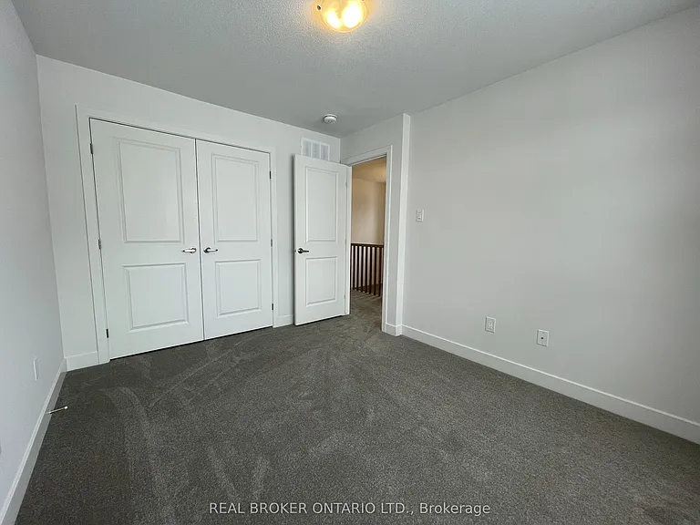 882 Solarium Ave — Photo 28