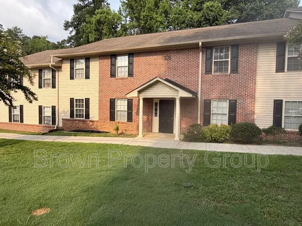 303-101 Hinsdale Ave, Fayetteville, NC 28305