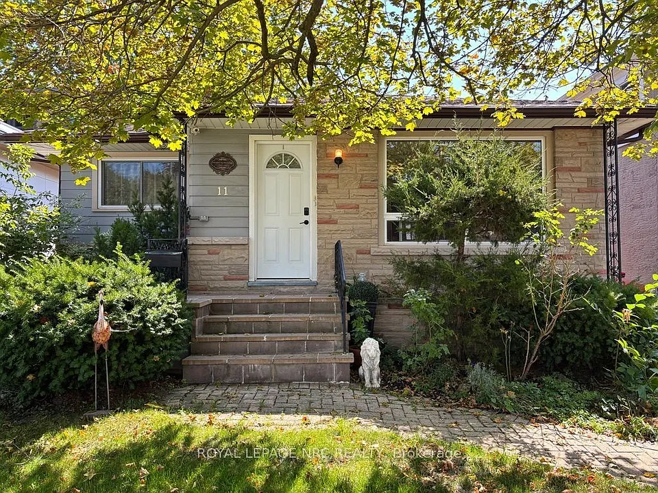 11 Rebecca St
