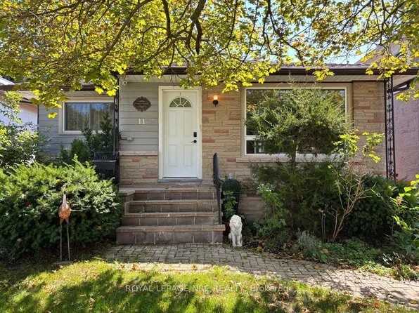 11 Rebecca St, Saint Catharines, ON L2S 2G7
