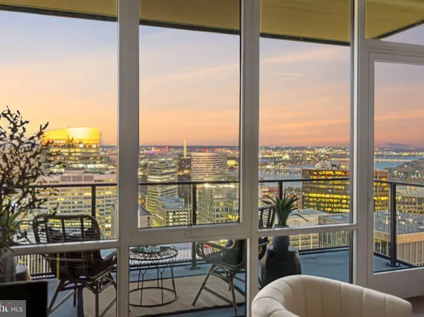 1781 N Pierce St APT 2404, Arlington, VA 22209