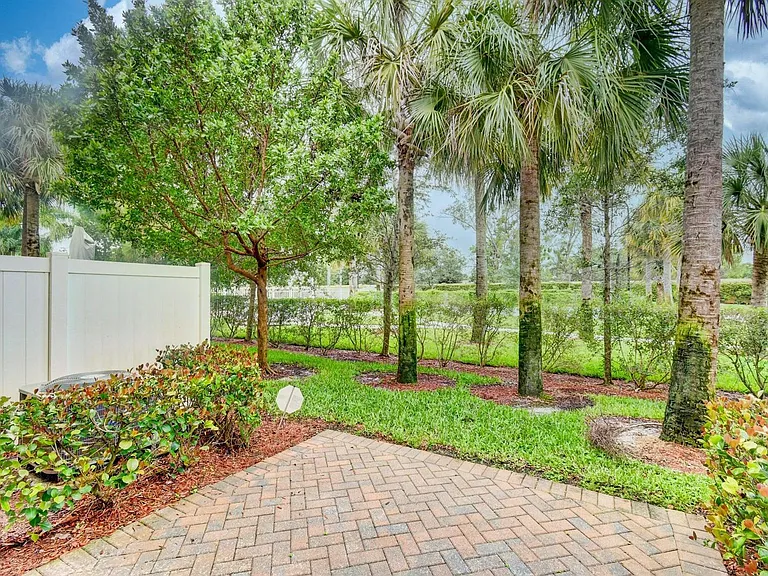 5981 Monterra Club Dr — Photo 1