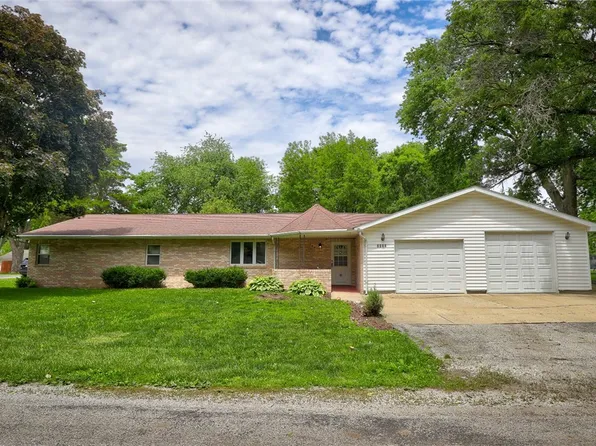 7990 W 3rd St, Harristown, IL 62537
