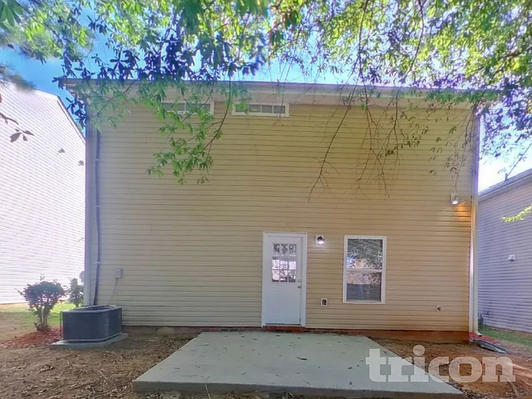 345 Hunslet Cir — Photo 20