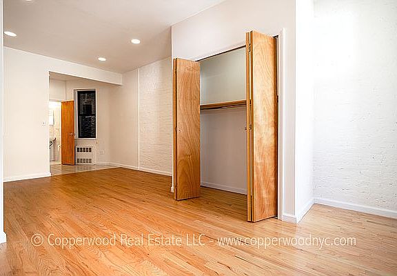 5th image of 430 E 89th St APT 2D