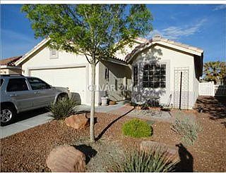 1st image of 402 Old Palms Dr