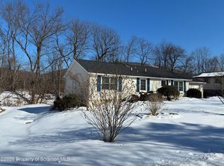 100 Bobcat Ln, Clarks Summit, PA 18411