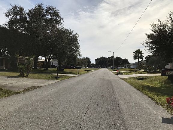 5th image of 1721 Thomas Dr
