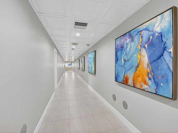 5th image of 799 Jeffery Street #209