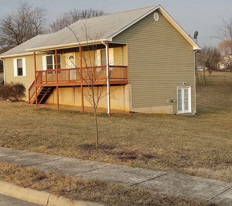 1st image of 443 N Summit Ave