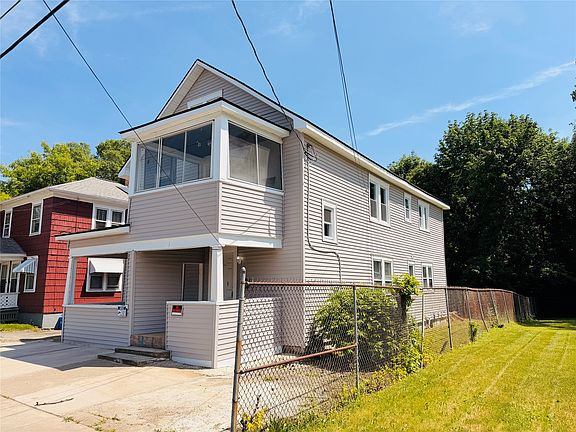 3rd image of 224 Corliss Ave