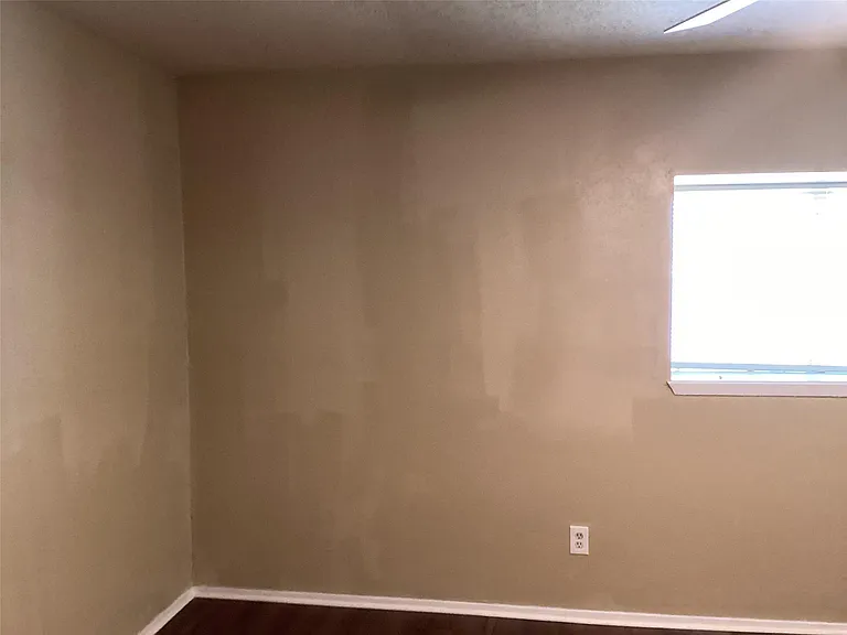 15831 Bazelbriar Ln — Photo 6