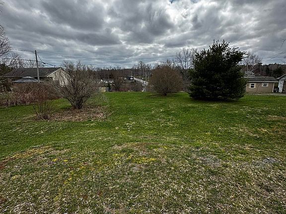 4th image of 26 Old Halifax Rd W