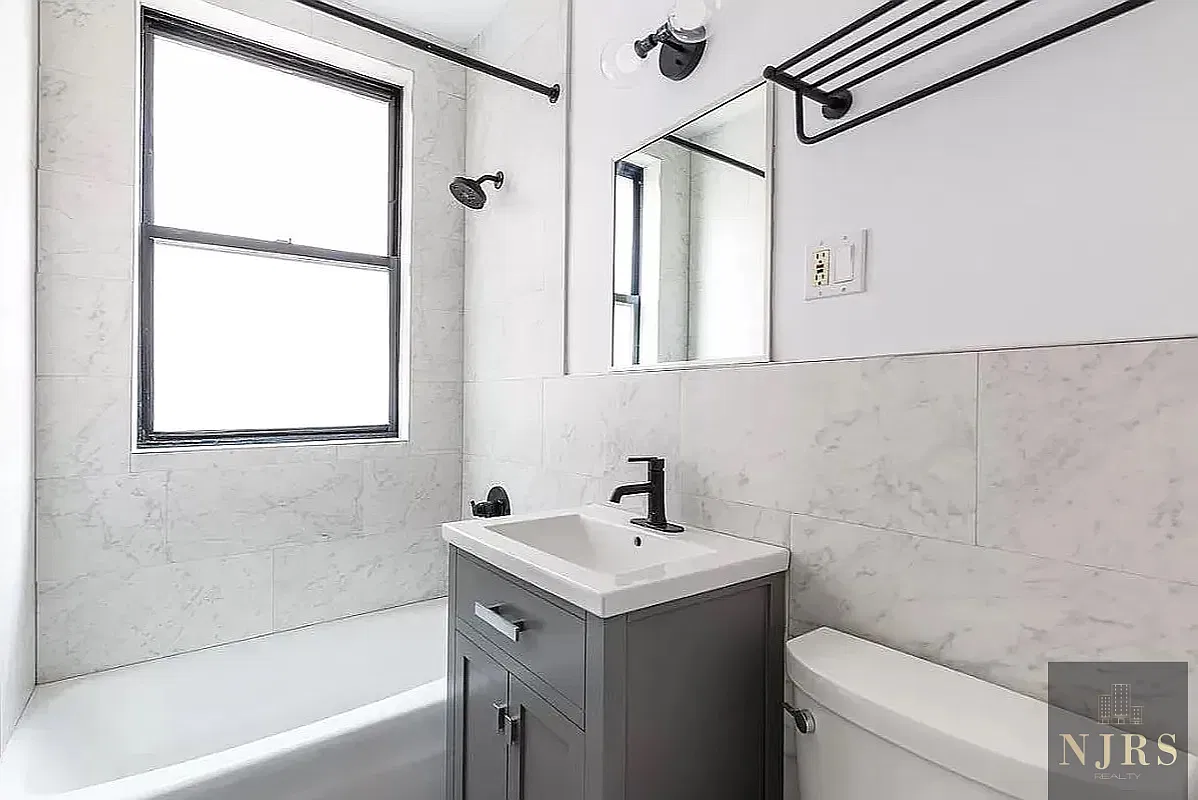 226 West 97th Street — Photo 4